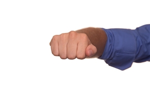 体罰を目撃したらどうするのか|体罰の事案発生時の対応策